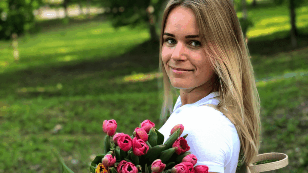 Efter en sorglig diagnos hittade 29-åriga Liis-Rebecca lösningen i naturkosmetik
